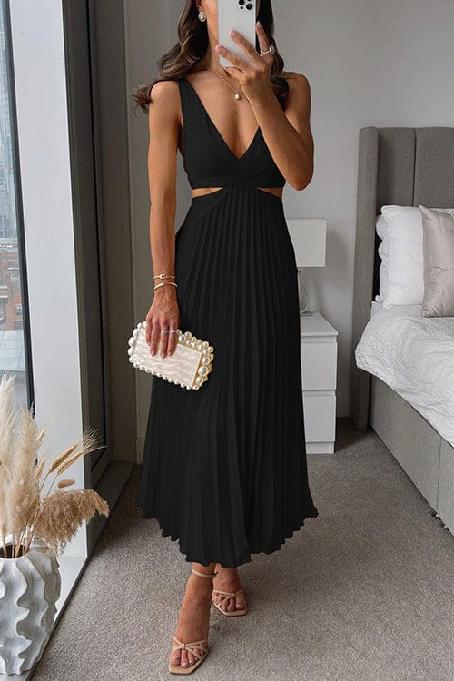 Lanni - Pleated dress with neckline