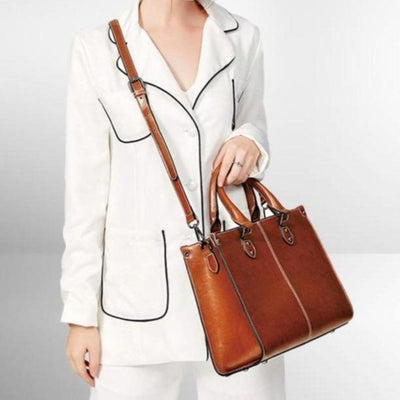 Skylar - Classic and functional elegant tote